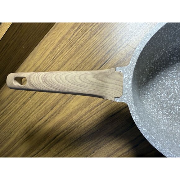 Natural Elements Non-Stick Saucepan With Glass Lid & Wood Handle - Picture 4 of 5